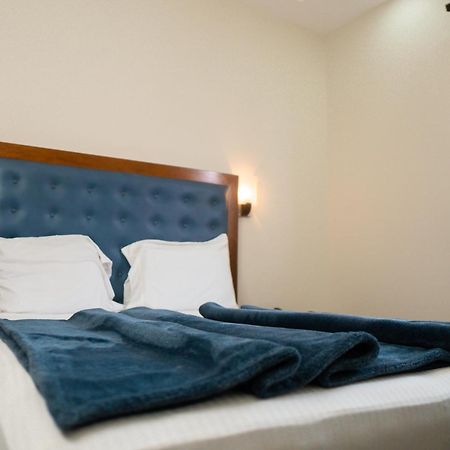 Cincinnati Hotel Yaounde Ngoại thất bức ảnh