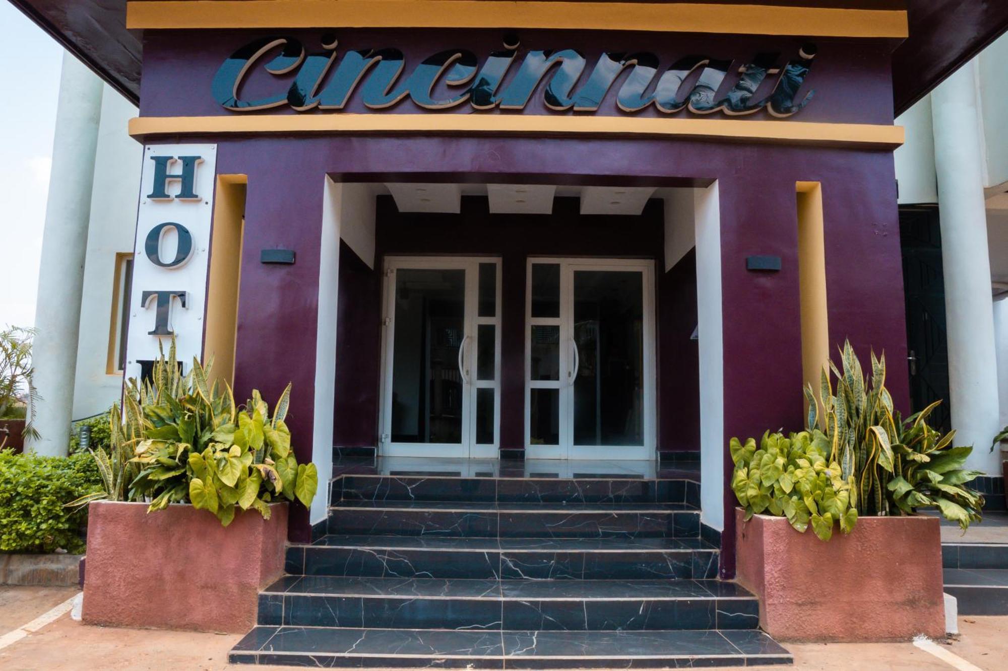 Cincinnati Hotel Yaounde Ngoại thất bức ảnh