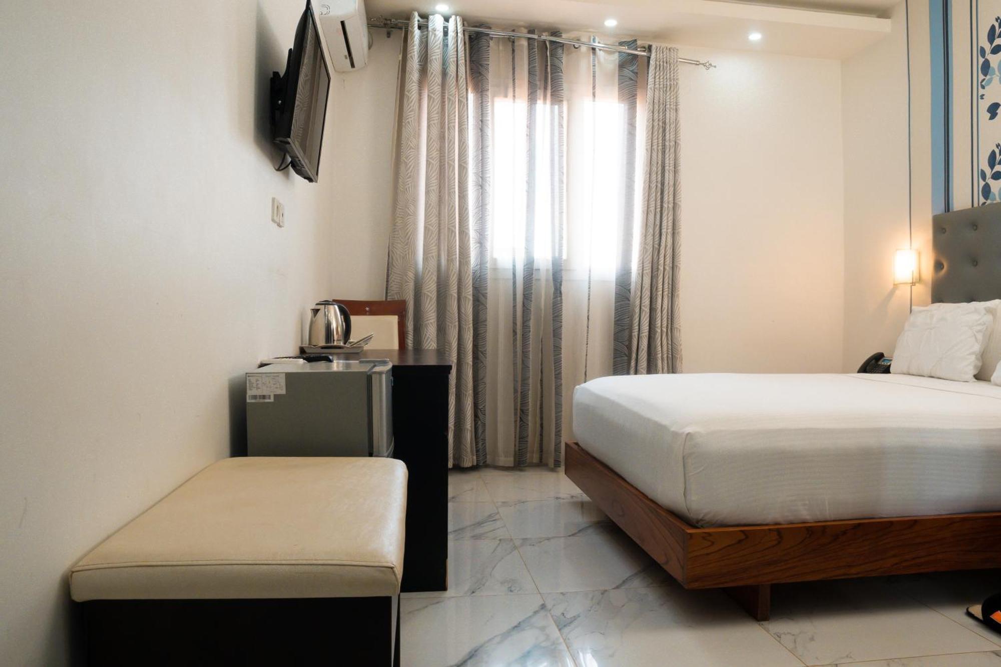 Cincinnati Hotel Yaounde Ngoại thất bức ảnh
