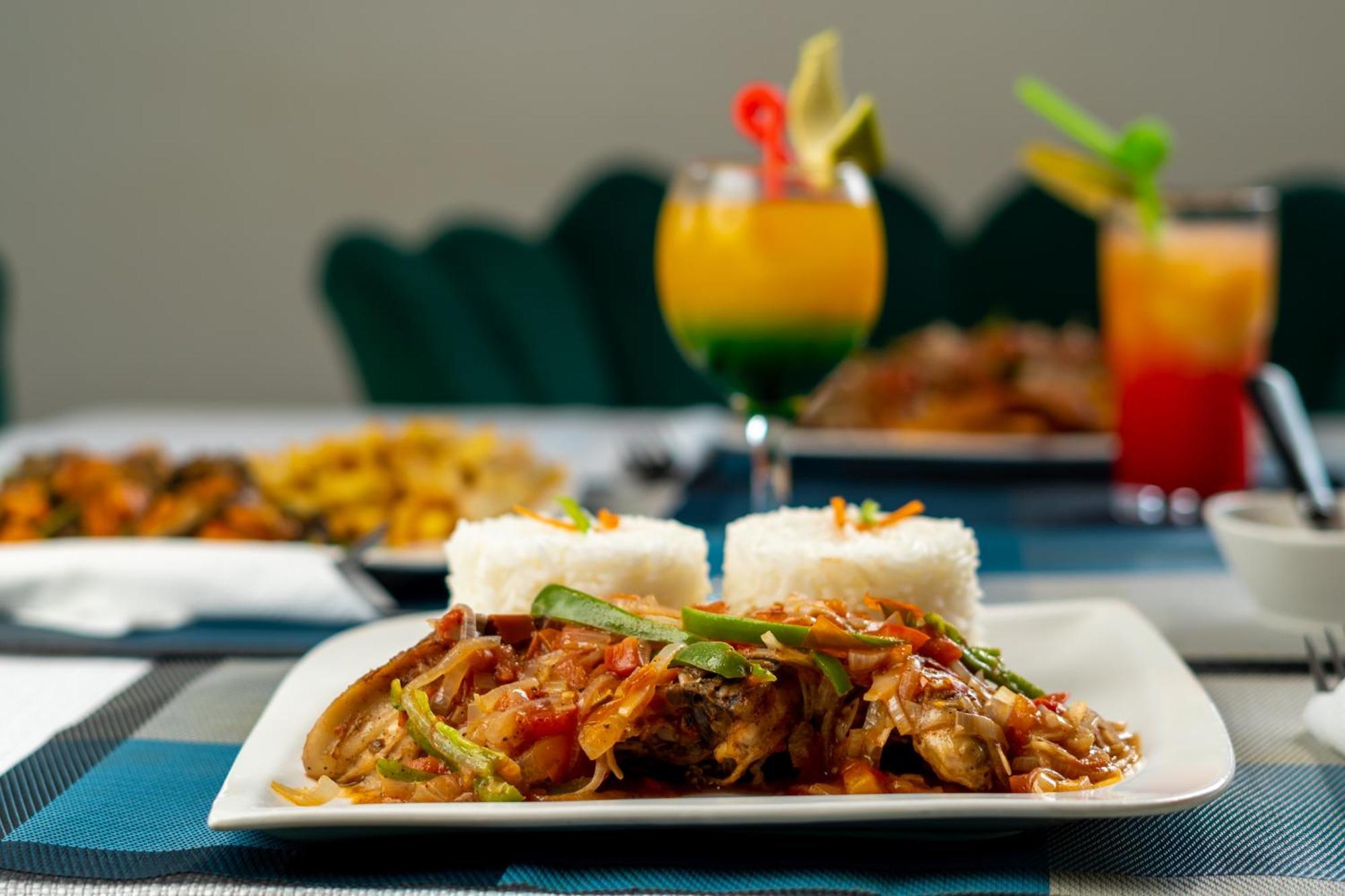 Cincinnati Hotel Yaounde Ngoại thất bức ảnh
