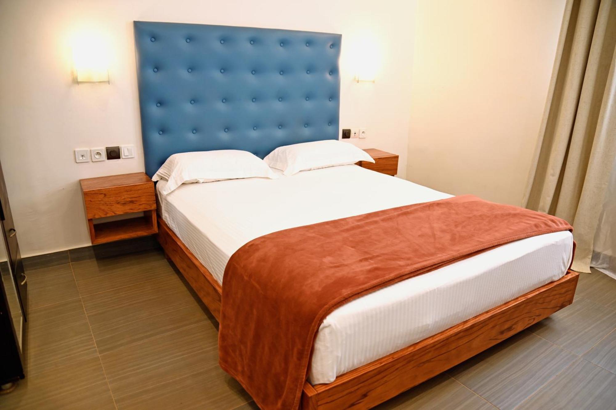 Cincinnati Hotel Yaounde Ngoại thất bức ảnh