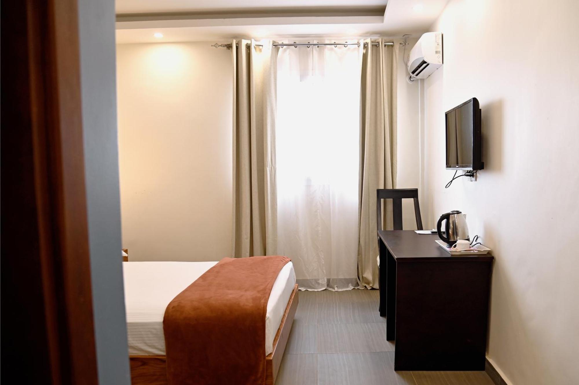 Cincinnati Hotel Yaounde Ngoại thất bức ảnh