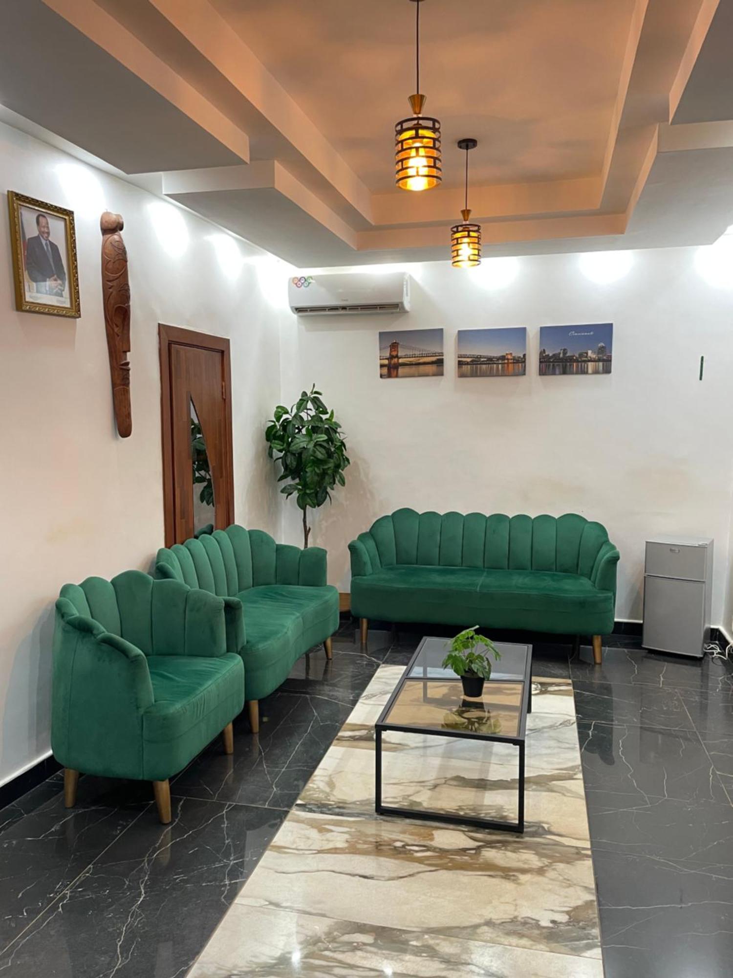 Cincinnati Hotel Yaounde Ngoại thất bức ảnh